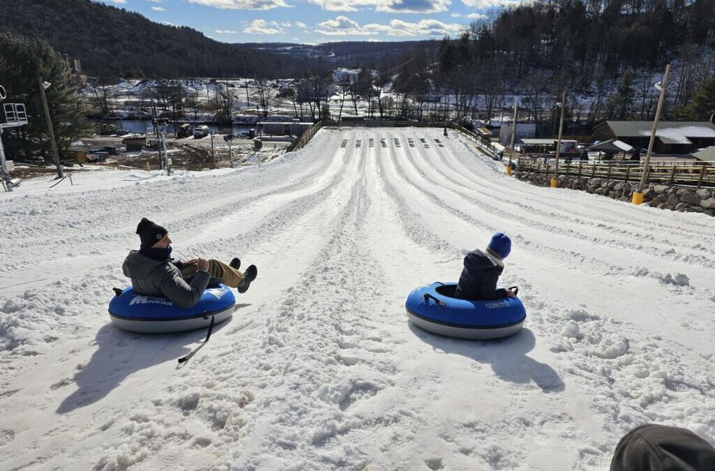Ultimate Guide: What to Wear for an Unforgettable Snow Tubing Adventure!