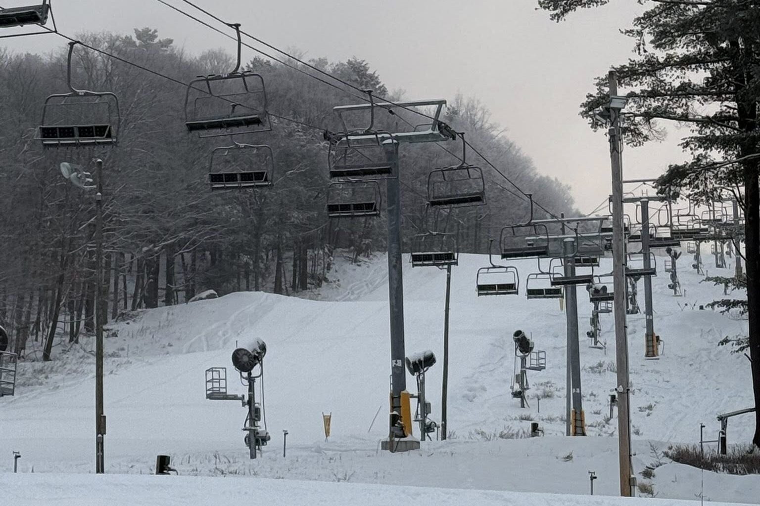 lift edited from Holiday Mountain